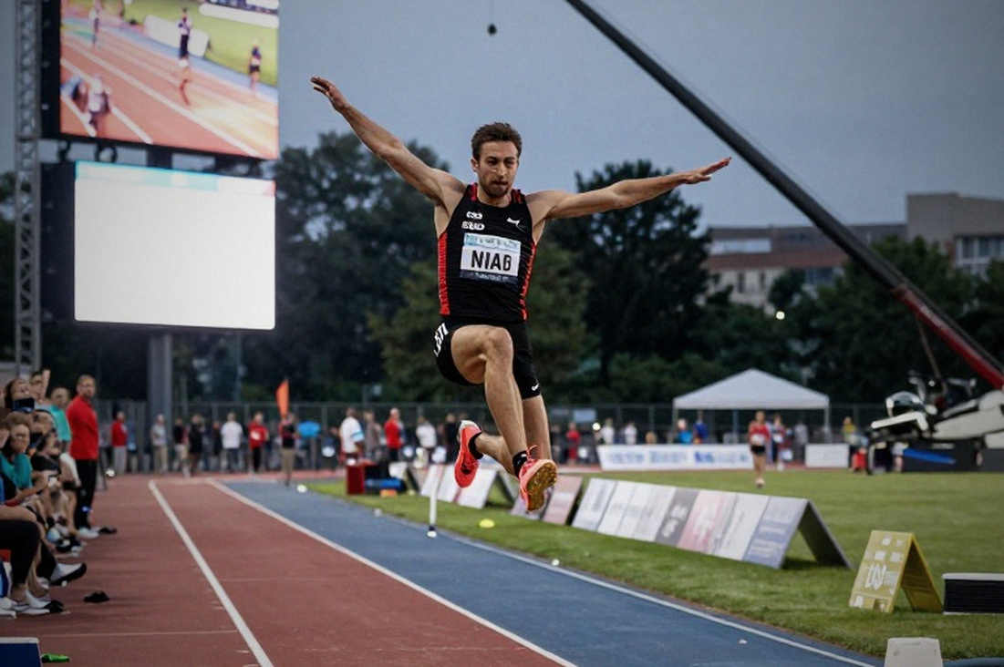 Amy Hunt bứt phá 22.16 giây ở 200m Diamond League, duy trì phong độ đỉnh cao sau bốn vàng châu Âu Amy Hunt bứt phá 22.16 giây ở 200m Diamond League, duy trì phong độ đỉnh cao sau bốn vàng châu Âu
