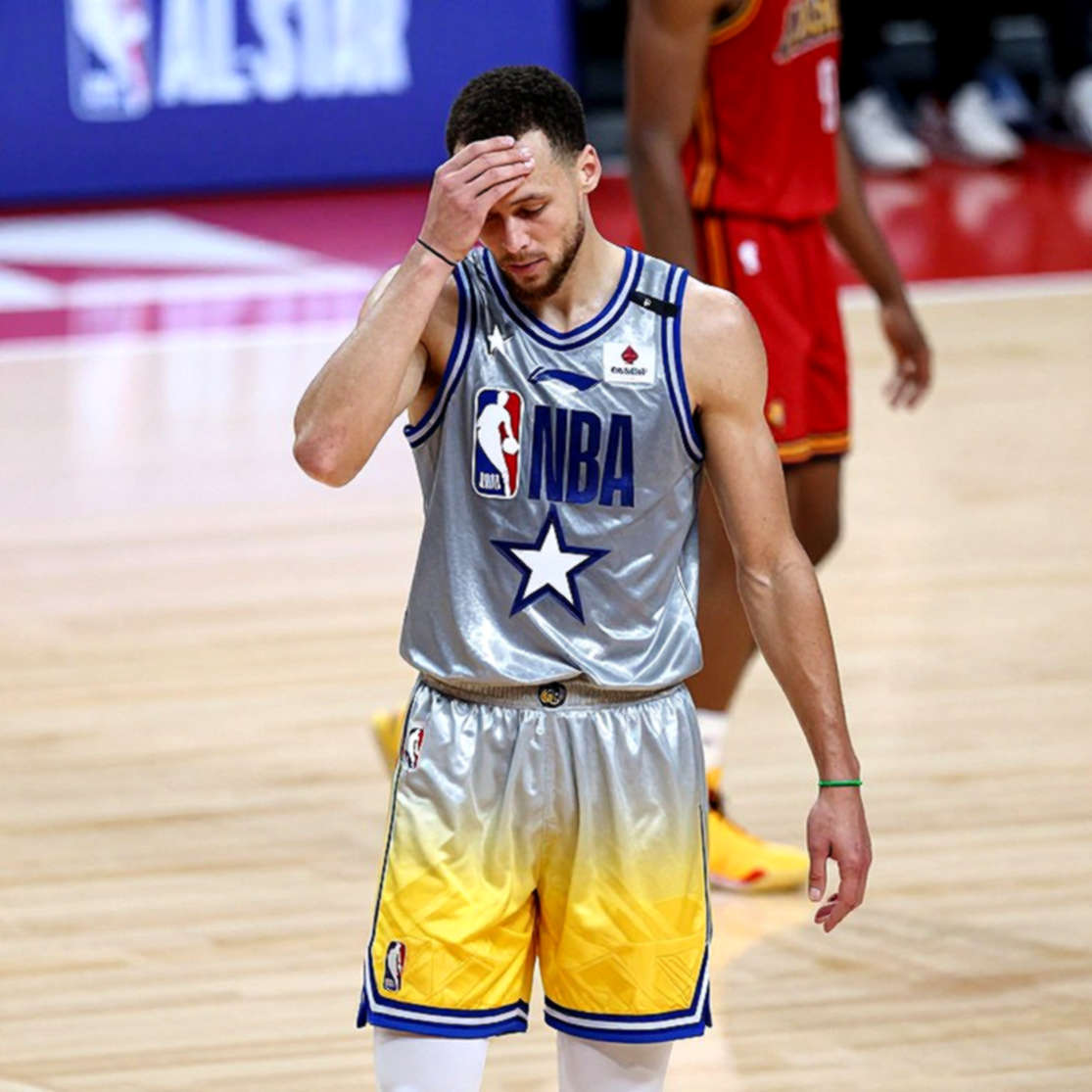 Career Crossroads: Warriors Grant Stephen Curry Full Control Over His Future Career Crossroads: Warriors Grant Stephen Curry Full Control Over His Future